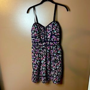 Floral dress with pockets and corset styles top